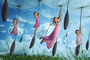 With dandelion soaring blue sky kids Stock Photo 300x200 Flug mit den Löwnzahn Samen